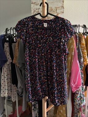 GAP Navy Multi-Color Petite Floral Ruffle Sleeve Blouse